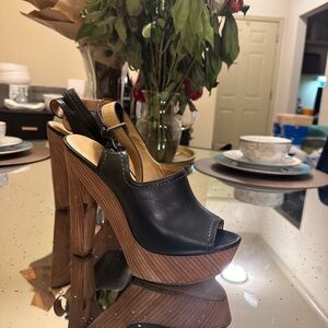 Nine West Black and Brown Platform Sandals